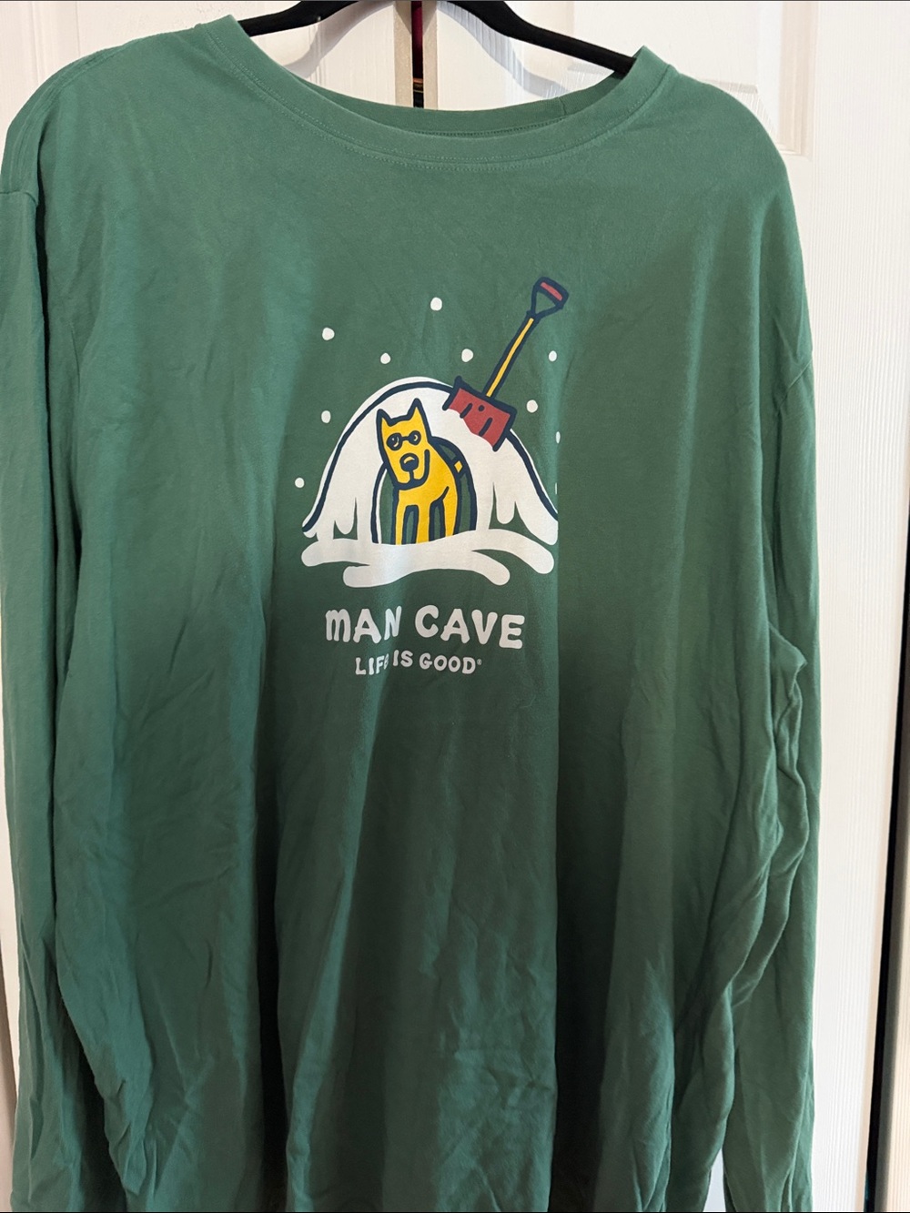 Life Is Good Green 'Man Cave' Snow Shovel Graphic Long Sleeve Tee